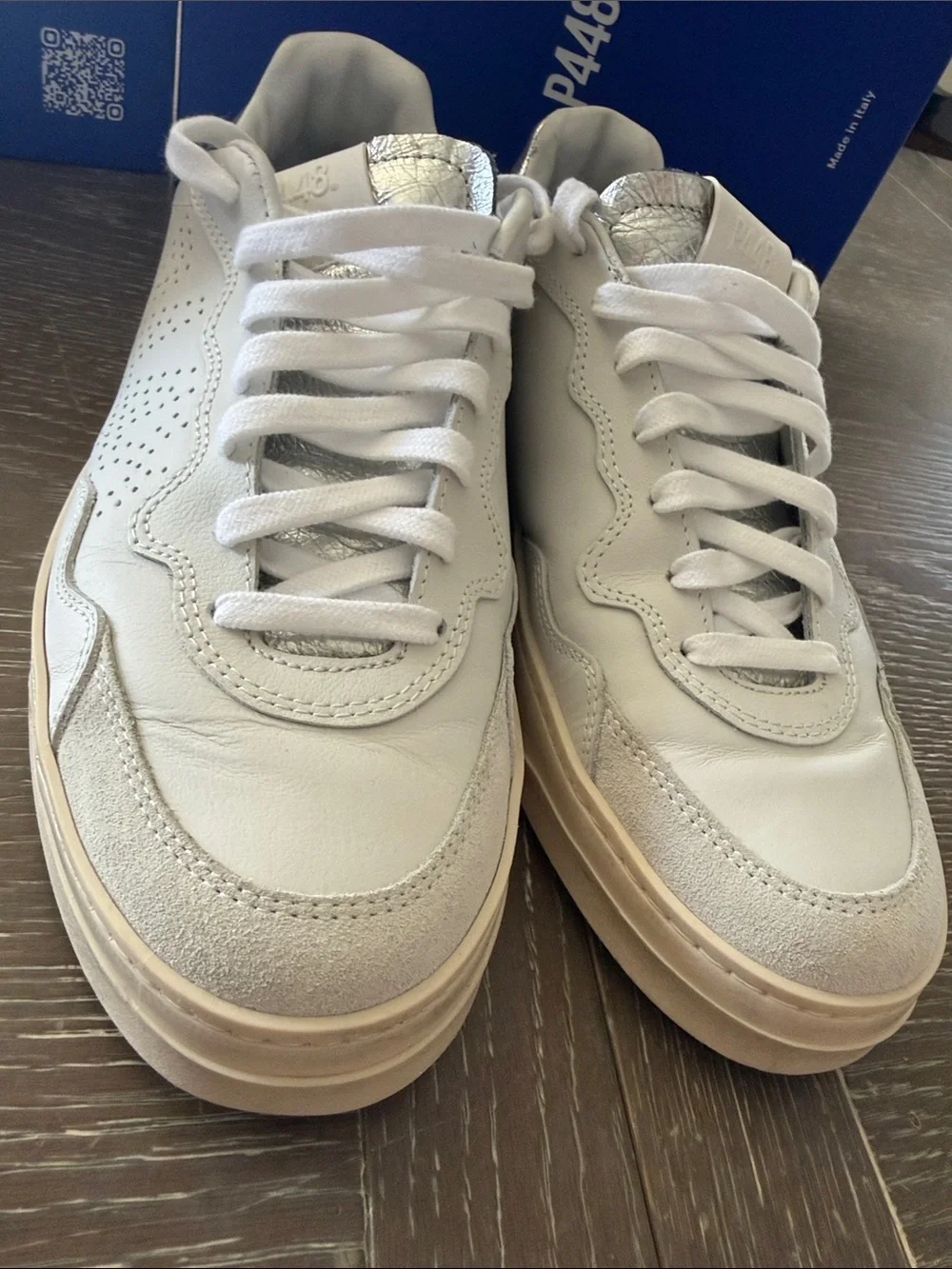 P448 Bali Platform sneaker Metallico women’s size 40 excellent considering